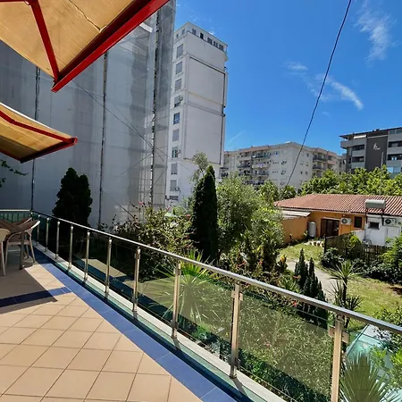 Mani Villa Durres
